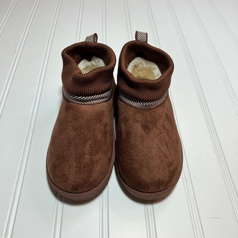 PAWZ Chocolate Brown Faux Fur Slippers Kids Size 9-10 NWT